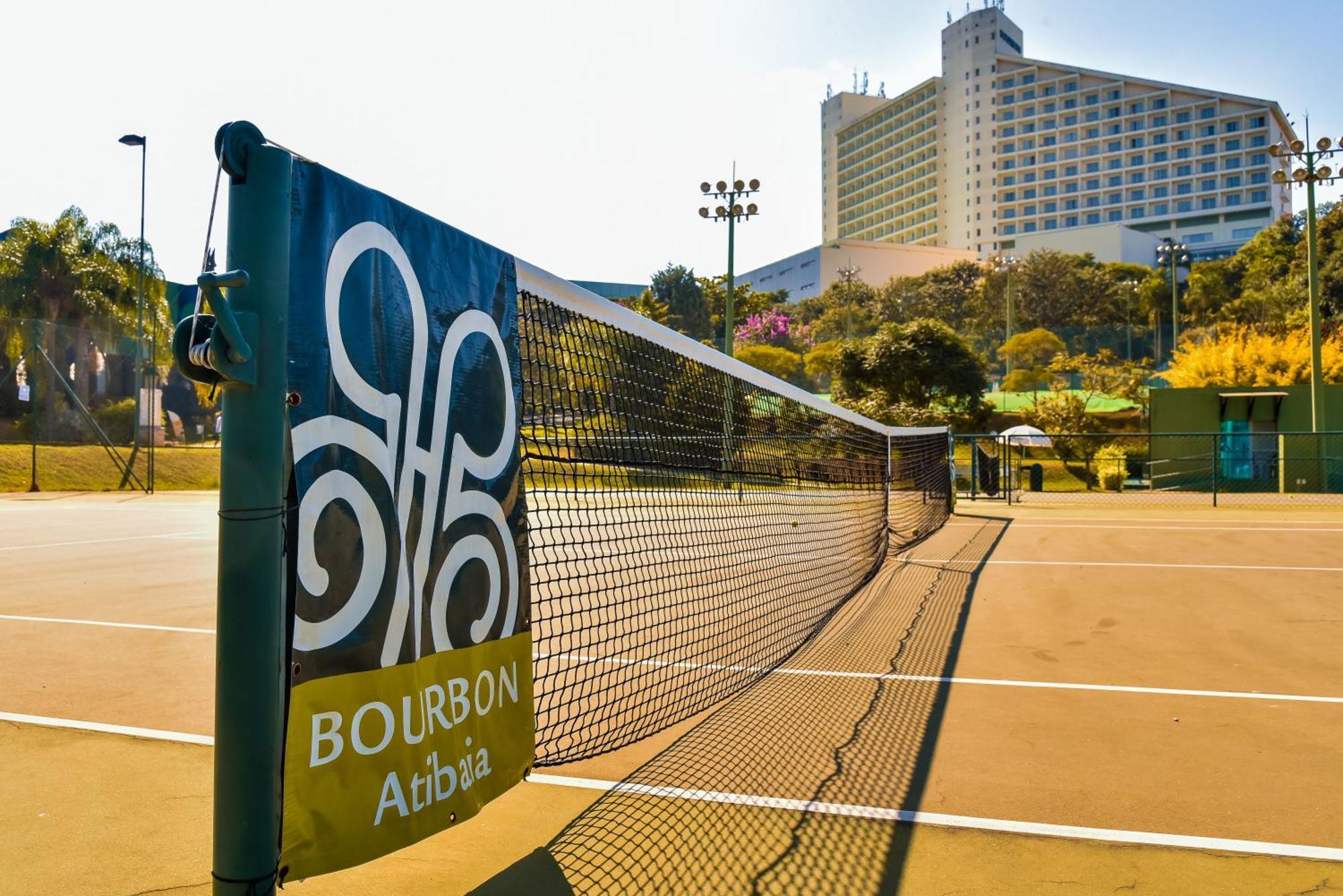 Bourbon Resort Atibaia Exterior photo Tennis courts at the hotel